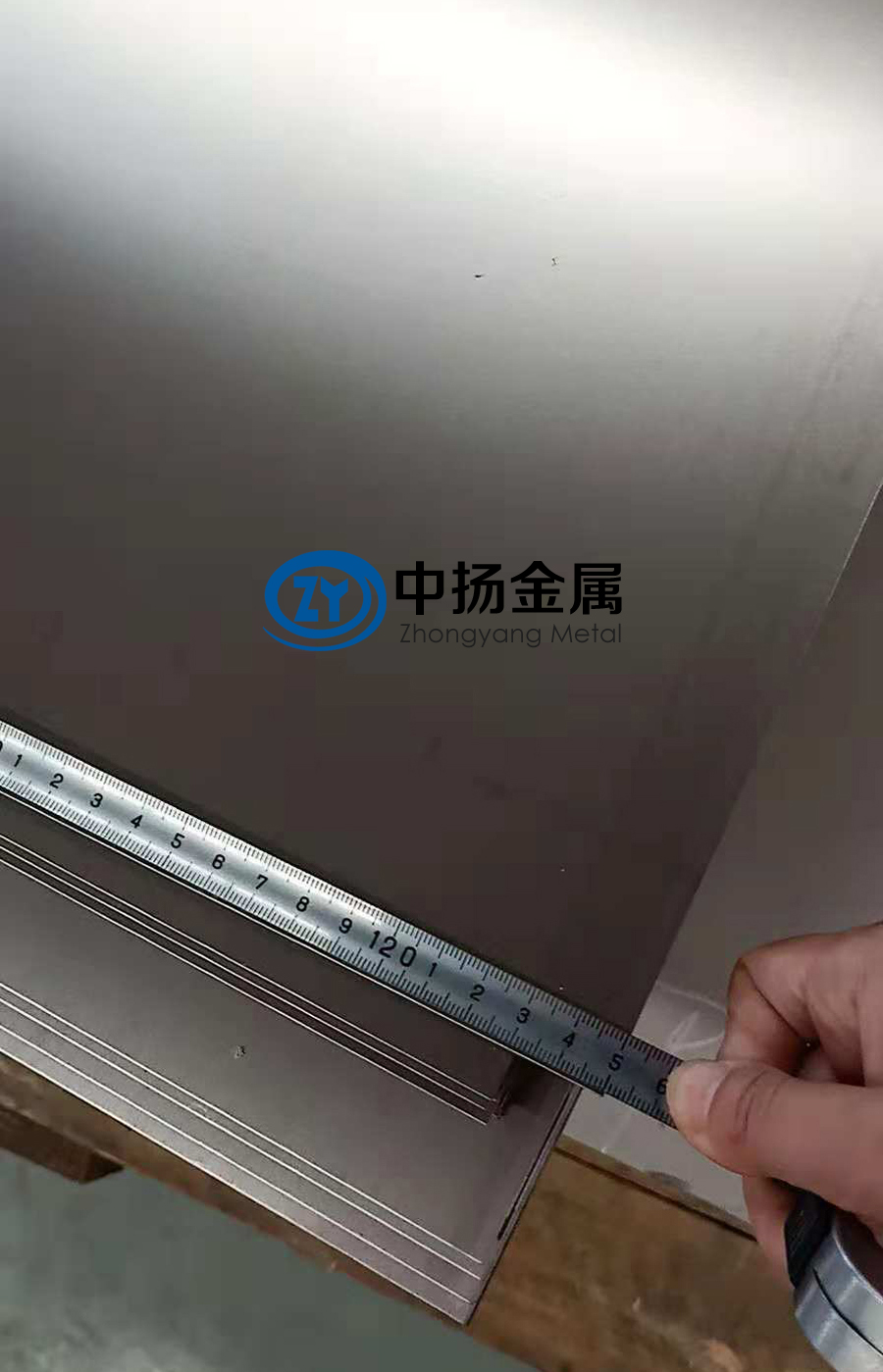 醫(yī)用鈦板的優(yōu)異性能及在醫(yī)用植入物中實(shí)際應(yīng)用