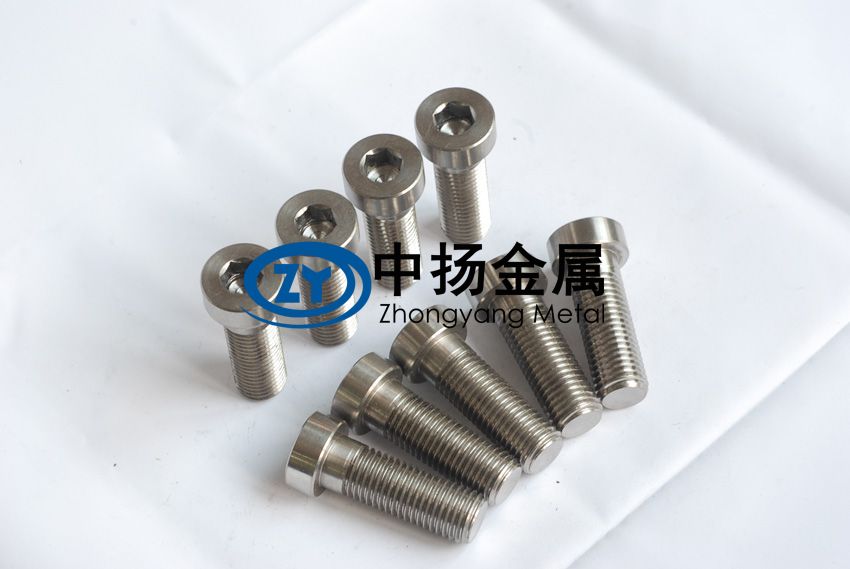 化工設(shè)備用鈦合金螺絲